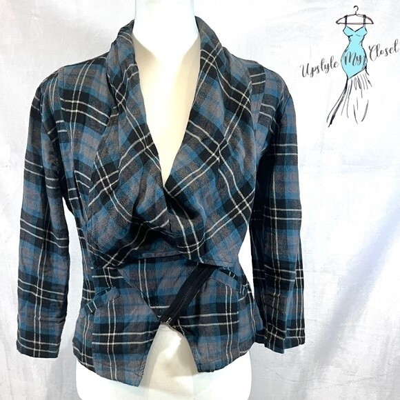 Plaid flannel diagonal zip top jacket with pockets size small - Picture 1 of 6